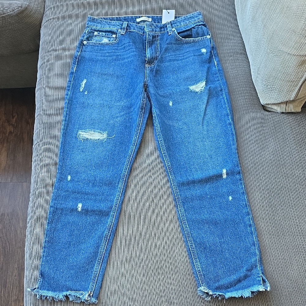 SOCIALITE Milla Distressed High-Rise Cropped Jeans